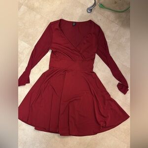 Red dress. Mesh sleeves